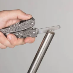 Alicate multiherramienta 13 en 1 con funda WOLFCRAFT