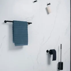 ANGULO- Toallero de pared ø19