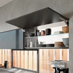 Aventos Blum HK Top modelo compacto para puertas abatibles