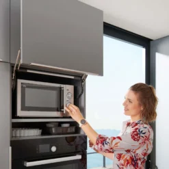 Aventos HL Blum para puertas paralelas abatibles de apertura ascendente