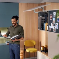AVENTOS HS TOP - Compás para puertas abatibles oblicuas
