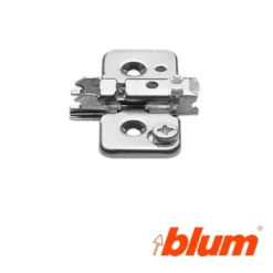 Bases para bisagras Blum Clip-Top con regulación vertical mediante excéntrica