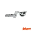 Bisagra superacodada Blum Clip Top Ø35 mm. Apertura 95º para molduras y grandes espesores. Cierre decelerante BLUMOTION