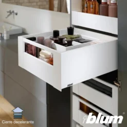 Blum Legrabox Pure cajón interior con tirador altura C