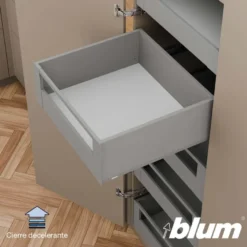 Blum MERIVOBOX – Perfil metálico E para cacerolero interior con tirador h=184 mm.