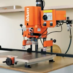 Blum Minipress P - Bisagradoras trifásicas 380V.