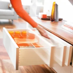 Blum TANDEM PLUS Tip-On - Guía por encastre de extracción total y apertura por expulsión