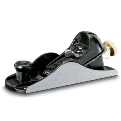 Cepillo metálico 178 mm con 3 reglajes STANLEY