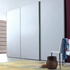 CLASS - Perfiles verticales con tirador para puertas de armario de madera