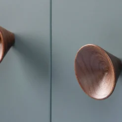 CONIC Wood - Pomo circular de forma cónica