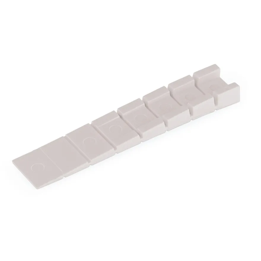 Cuña de plástico para mueble de 1 a 8 mm.