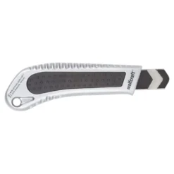 Cutter metálico de hoja negra ultra afilada de 18 mm. Wolfcraft