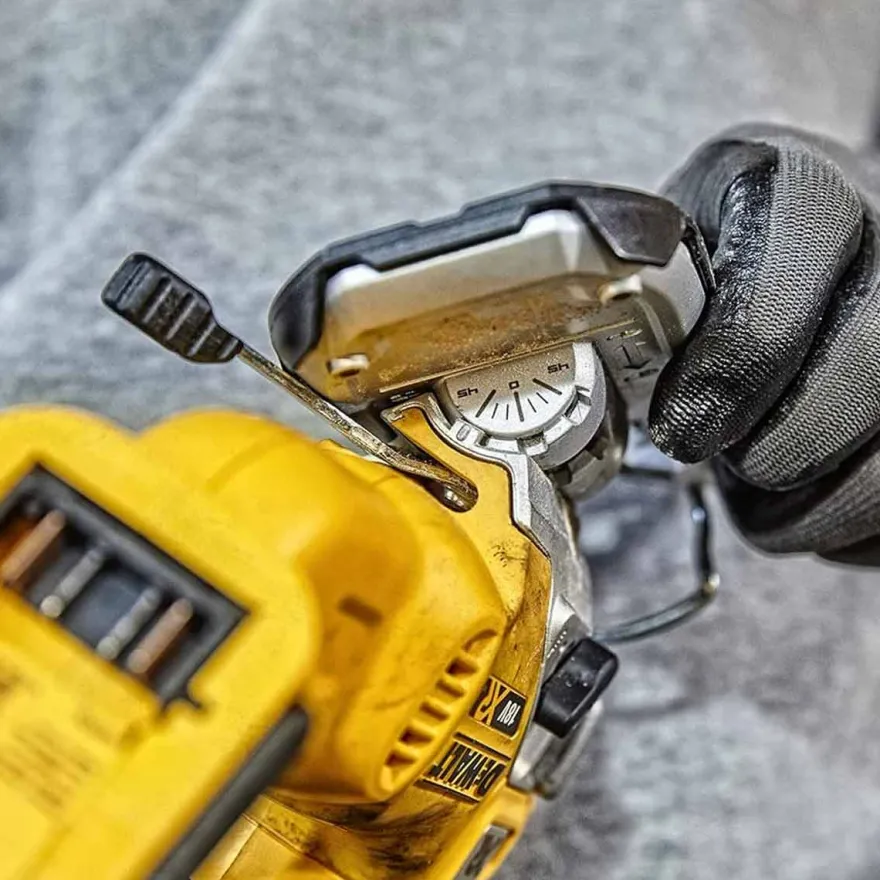 DEWALT DCS334NT-XJ - Sierra de calar sin escobillas XR 18V. Sin batería/cargador. Con Maletín TSTAK II.
