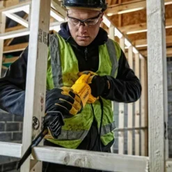 DEWALT DWE305PK - Sierra Sable (1100W)