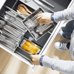 EUROBOX PLUS - Cuberteros modulares Blum Orga-Line