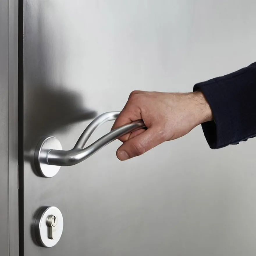 FREELY - Maneta para puertas accionable con el codo