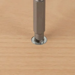 Juego de puntas para extracción de tornillos defectuosos