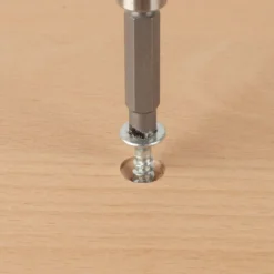 Juego de puntas para extracción de tornillos defectuosos