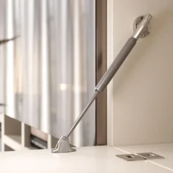 KRABY DOWN - Pistón hidráulico descendente de apertura automática por expulsión