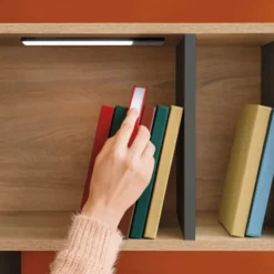KRAUS - Regleta Led a batería con sensor de proximidads para sobreponer