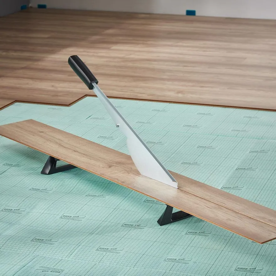 LC 600 - Guillotina para cortar suelo laminado