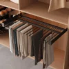 Línea CHIC - Pantalonero con tirador, guías de extracción total y cierre amortiguado