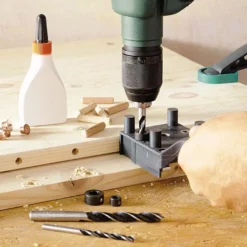 Maletín Wolfcraft para el ensamblaje de madera con espigas