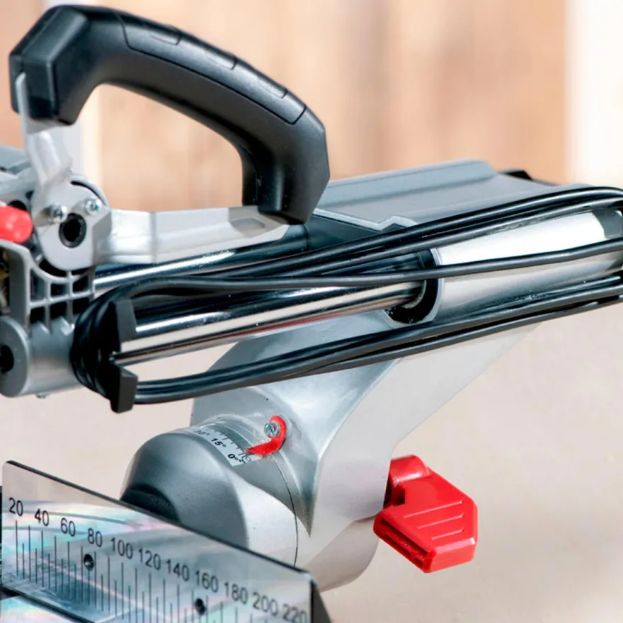 METABO KGS 216 M - Ingletadora telescópica con función de tracción (1200W)