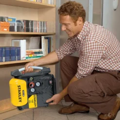Mini compresor portátil sin mantenimiento STANLEY Airboss (1,5HP / 5L)