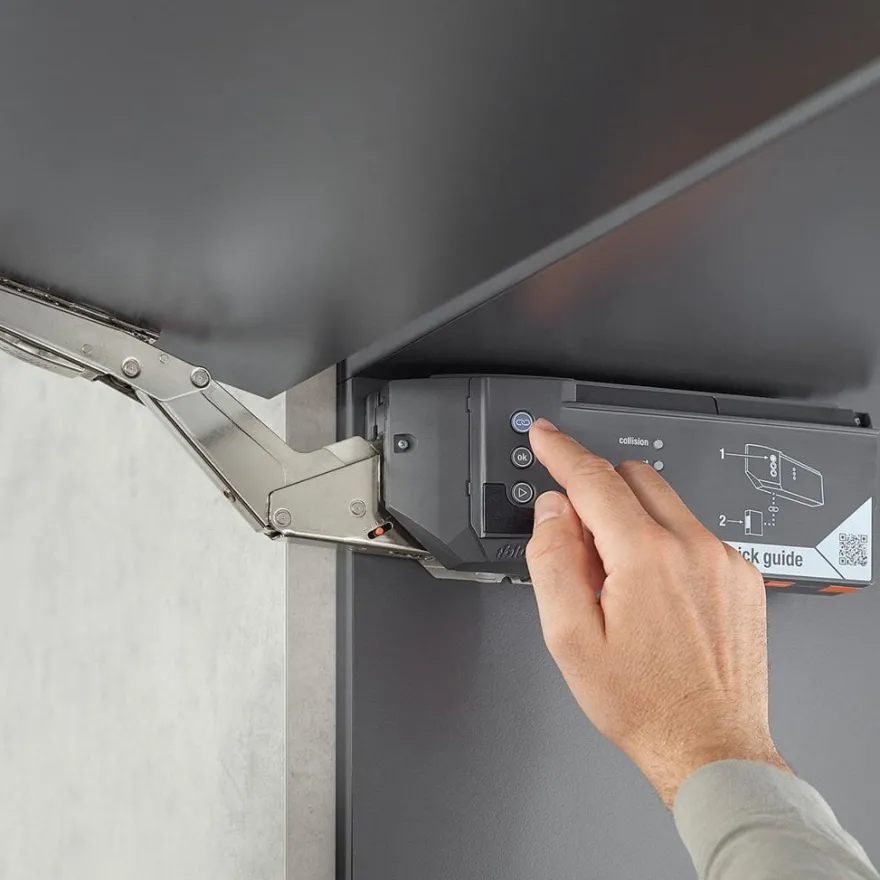 Motor elevador para modelo compacto de aventos Blum HK Top