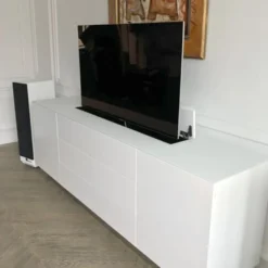 NELSON - Sistema de elevación eléctrica para TV de 32" a 50"