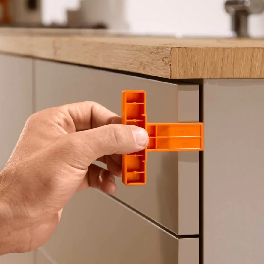 Plantilla para ajuste del frente de cajones Blum Tandembox/Merivobox con función Tip-On