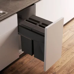 580 PLUS - Cubo de basura de 2 o 4 compartimentos con guías de extracción total con amortiguación