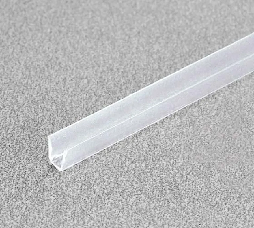 PRACTIC - Perfil de aluminio para vitrinas Multiaplicable y multifunción