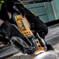 Recortadora Multiherramienta oscilante DEWALT DWE315KT (300W) + Maletín TSTAK + 37 Accesorios