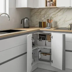 RINCOMATIC BASIC 40 - Perfil decorativo para puertas independientes de mueble rincón