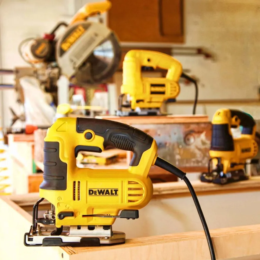 Sierra de calar DeWalt DWE349‑QS 650W de puño cerrado
