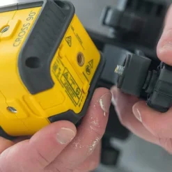 Stanley STHT77502-1 - Nivel láser autonivelante en cruz 90º 12 m
