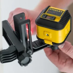 Stanley STHT77502-1 - Nivel láser autonivelante en cruz 90º 12 m