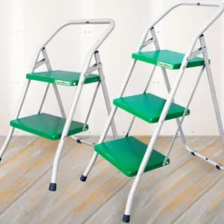 Taburete tipo escalera de uso doméstico