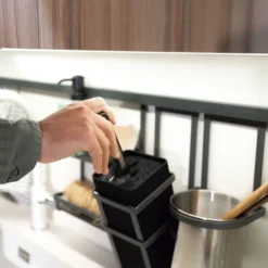 TITAN - Perfil plano para accesorios de cocina colgantes